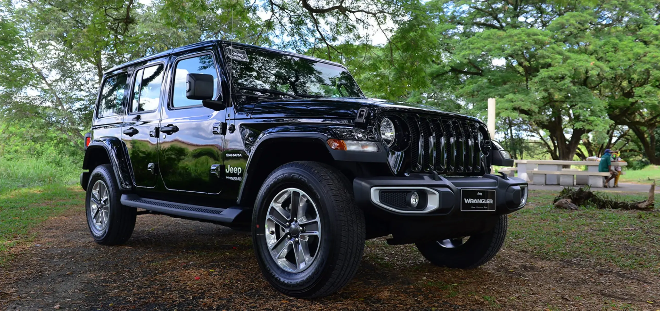 Exterior of Jeep Wrangler Unlimited in glendora, ca