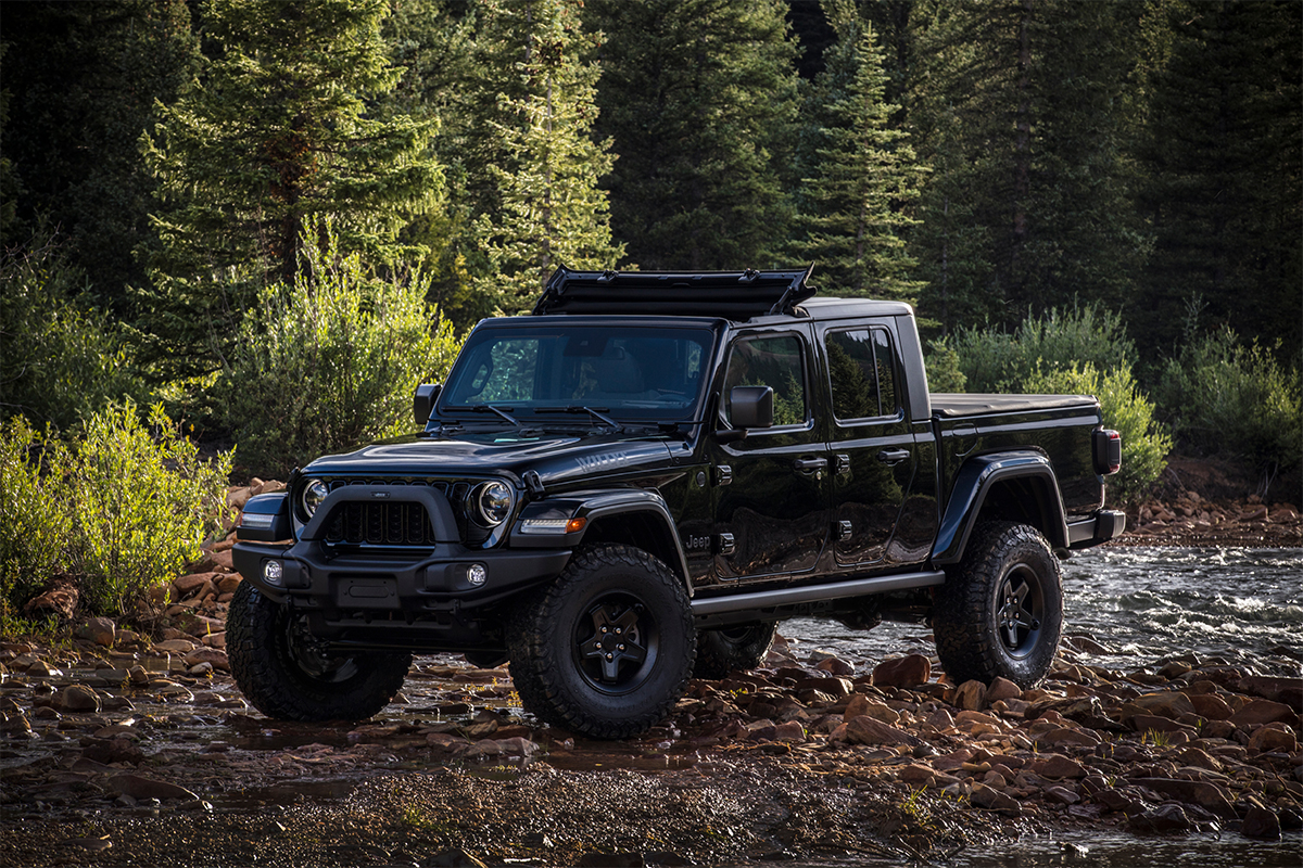 Explore the 2024 Jeep Gladiator's capabilities