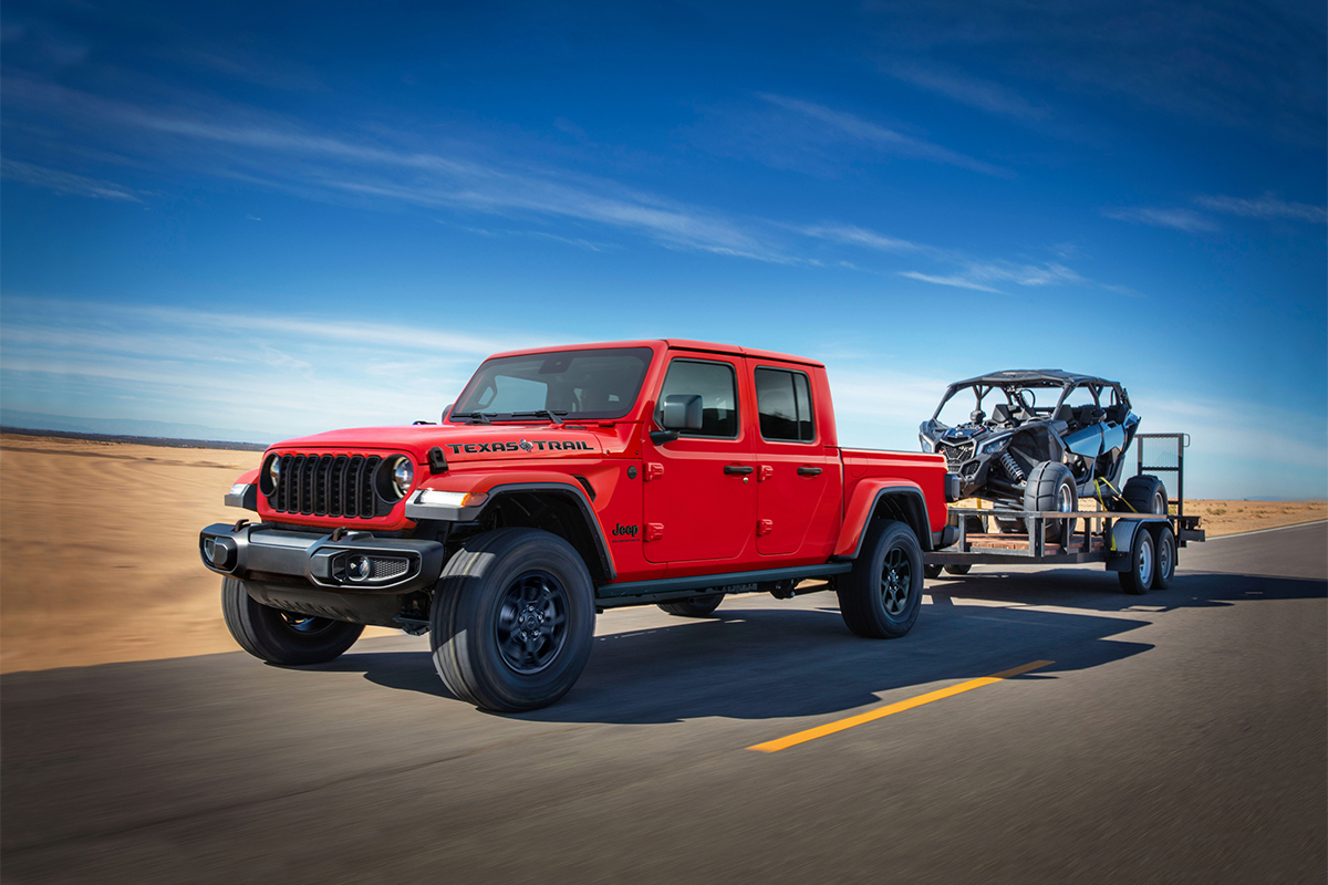 The Gladiator Mojave is designed and engineered for high-speed dunes and desert trails