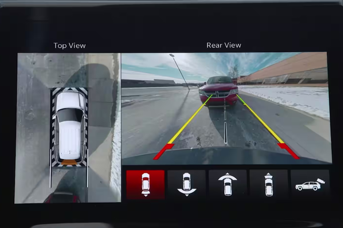 JEEP GRAND CHEROKEE SAFETY FEATURES
